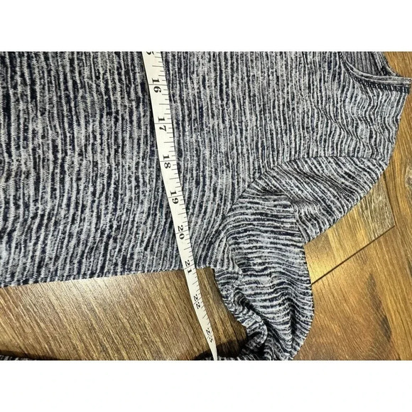 Athleta Jacquard Flexlight Train Top Women's Size L Navy Blue Open Back - Picture 5 of 6